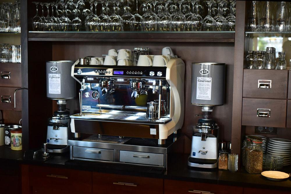 Rennsteighotel Herrnberger Hof ノイウハウス・アム・レンヴェーク エクステリア 写真