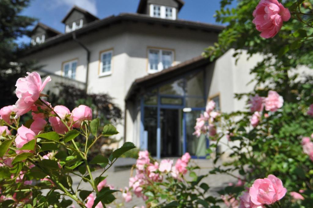 Rennsteighotel Herrnberger Hof ノイウハウス・アム・レンヴェーク エクステリア 写真