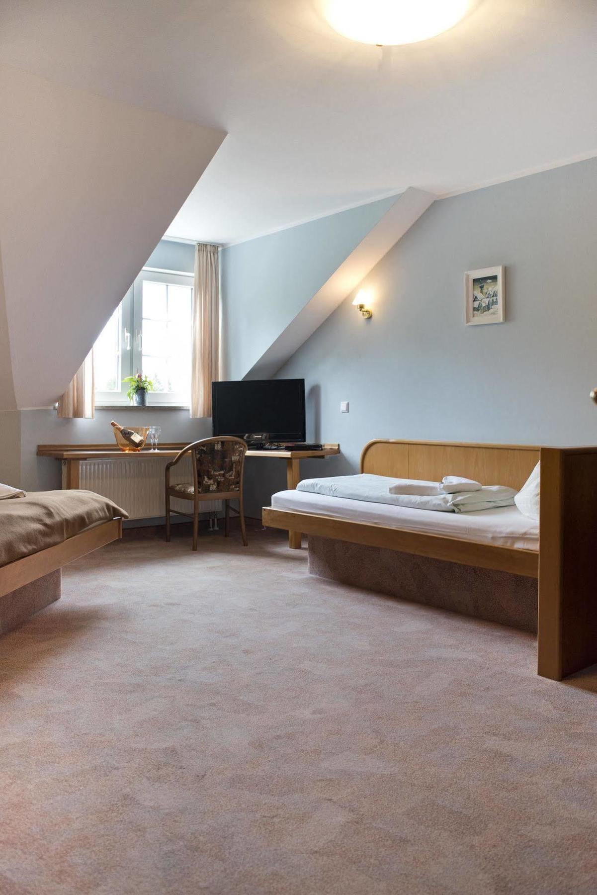 Rennsteighotel Herrnberger Hof ノイウハウス・アム・レンヴェーク エクステリア 写真