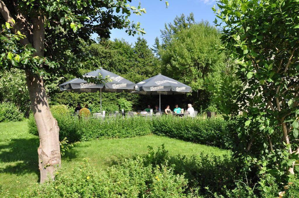 Rennsteighotel Herrnberger Hof ノイウハウス・アム・レンヴェーク エクステリア 写真